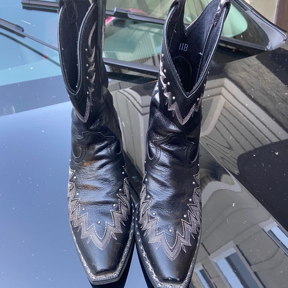 Ariat Women’s 11 Boots